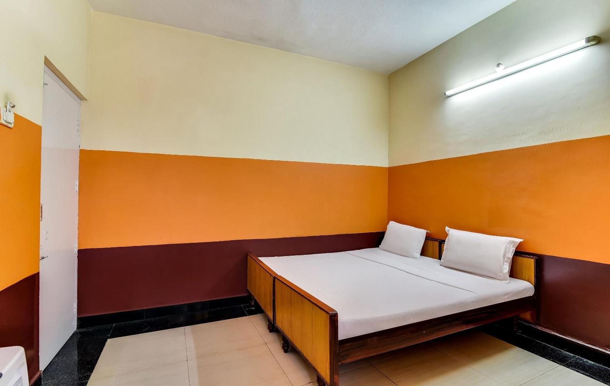 Hotel O Srinivasa Residency Lodge Tirupati Exterior foto